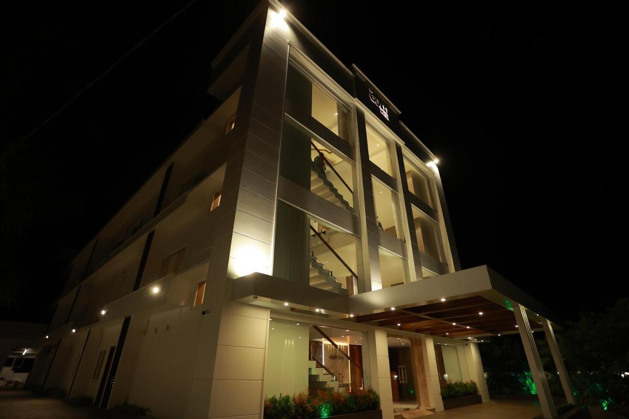 The Gold Hotel Palakkad Kültér fotó
