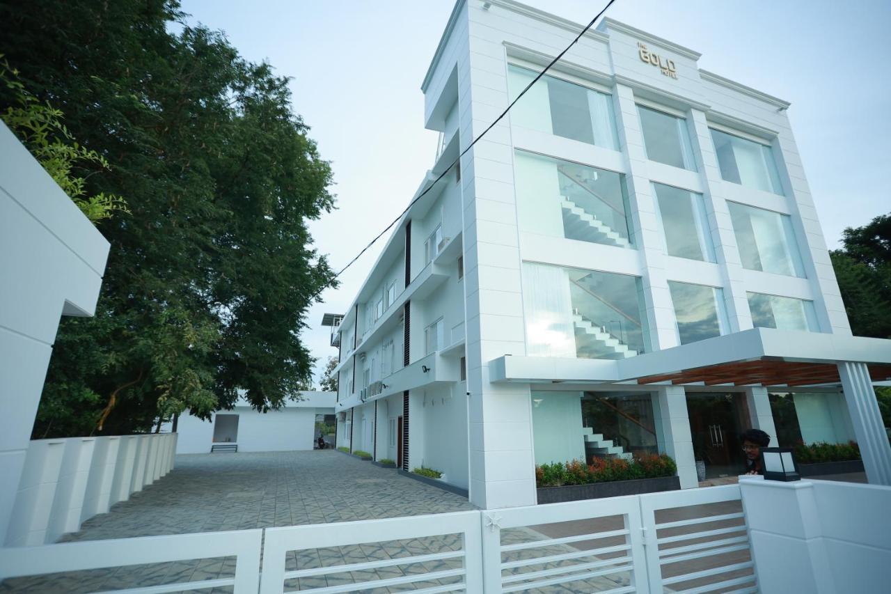 The Gold Hotel Palakkad Kültér fotó